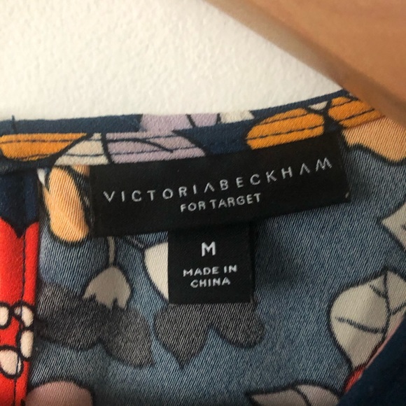 Retro style Victoria Beckham for Target floral top with scalloped edge sleeve - Picture 2 of 8